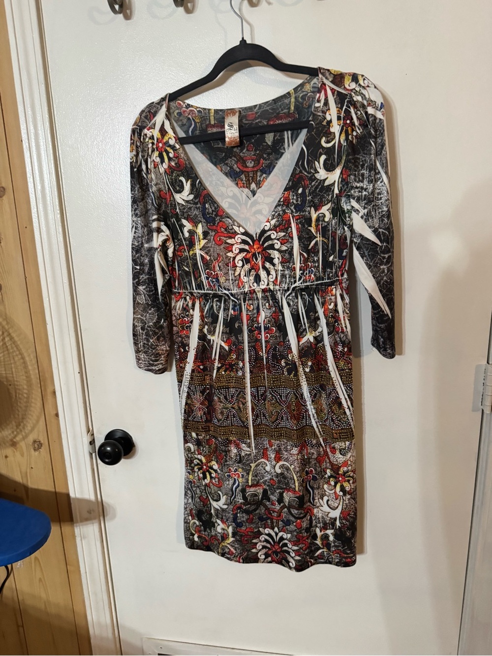 S-Twelve Printed V-Neck Long Sleeve Dress in Black, Red & Cream